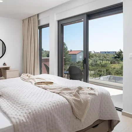 Gorgeous In With Wifi