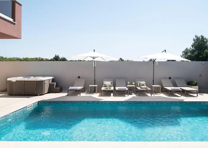 Gorgeous In With Wifi *